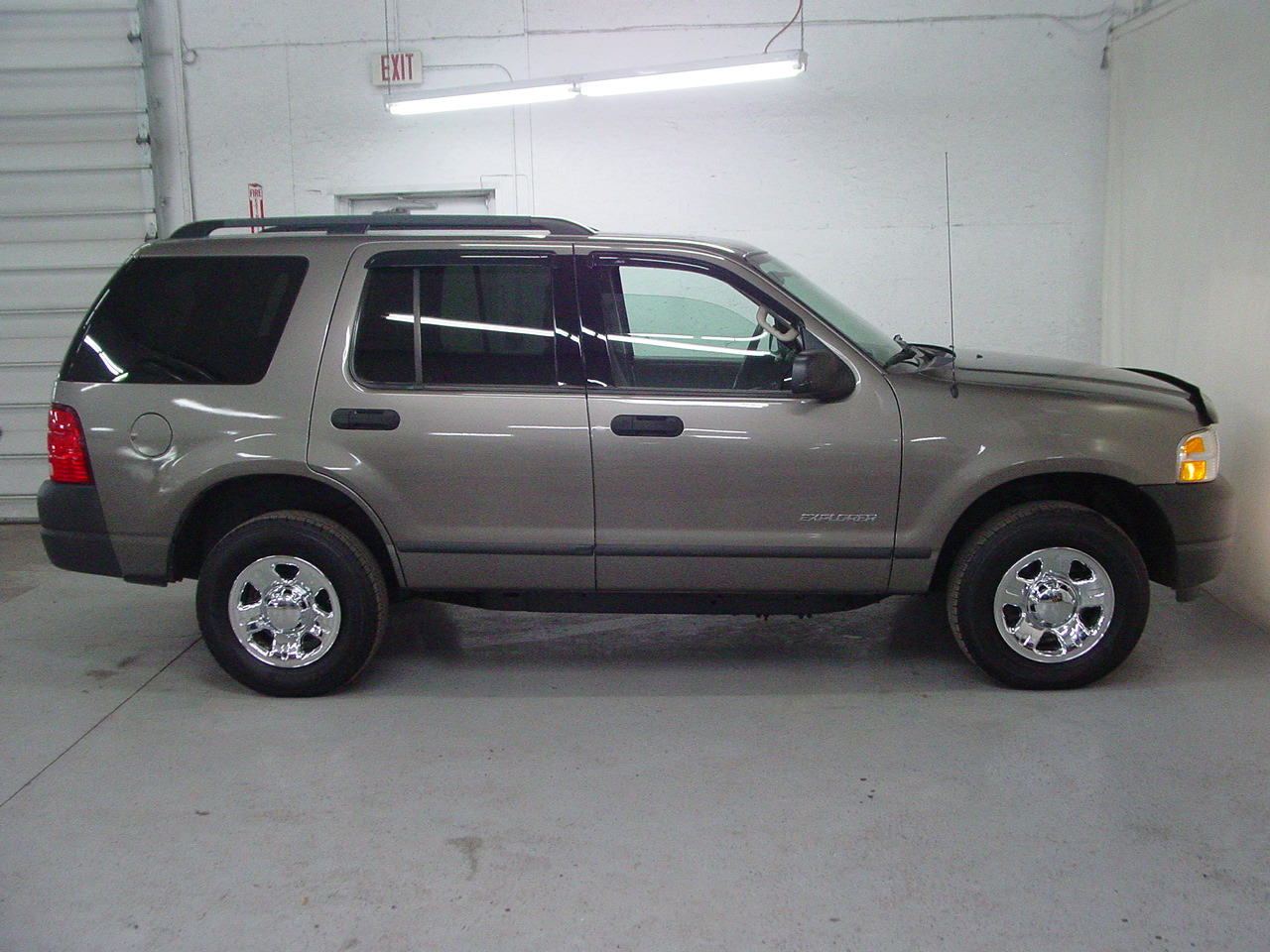 2004 Ford Explorer XLS - Biscayne Auto Sales | Pre-owned Dealership ...