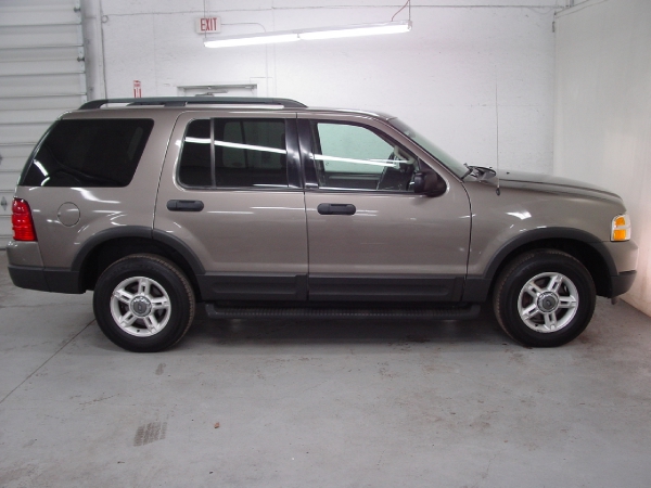 2003 Ford Explorer XLT - Biscayne Auto Sales | Pre-owned Dealership ...