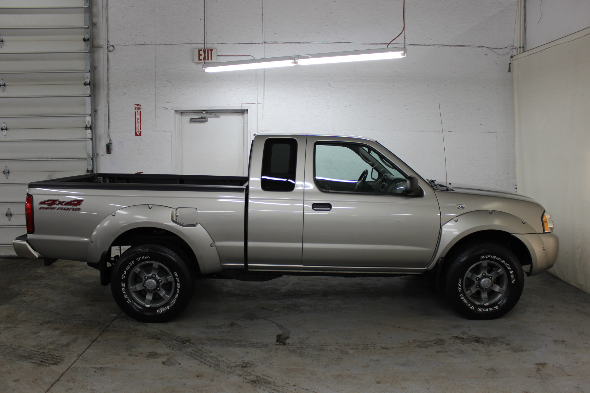 2004 Nissan Frontier XE-V6