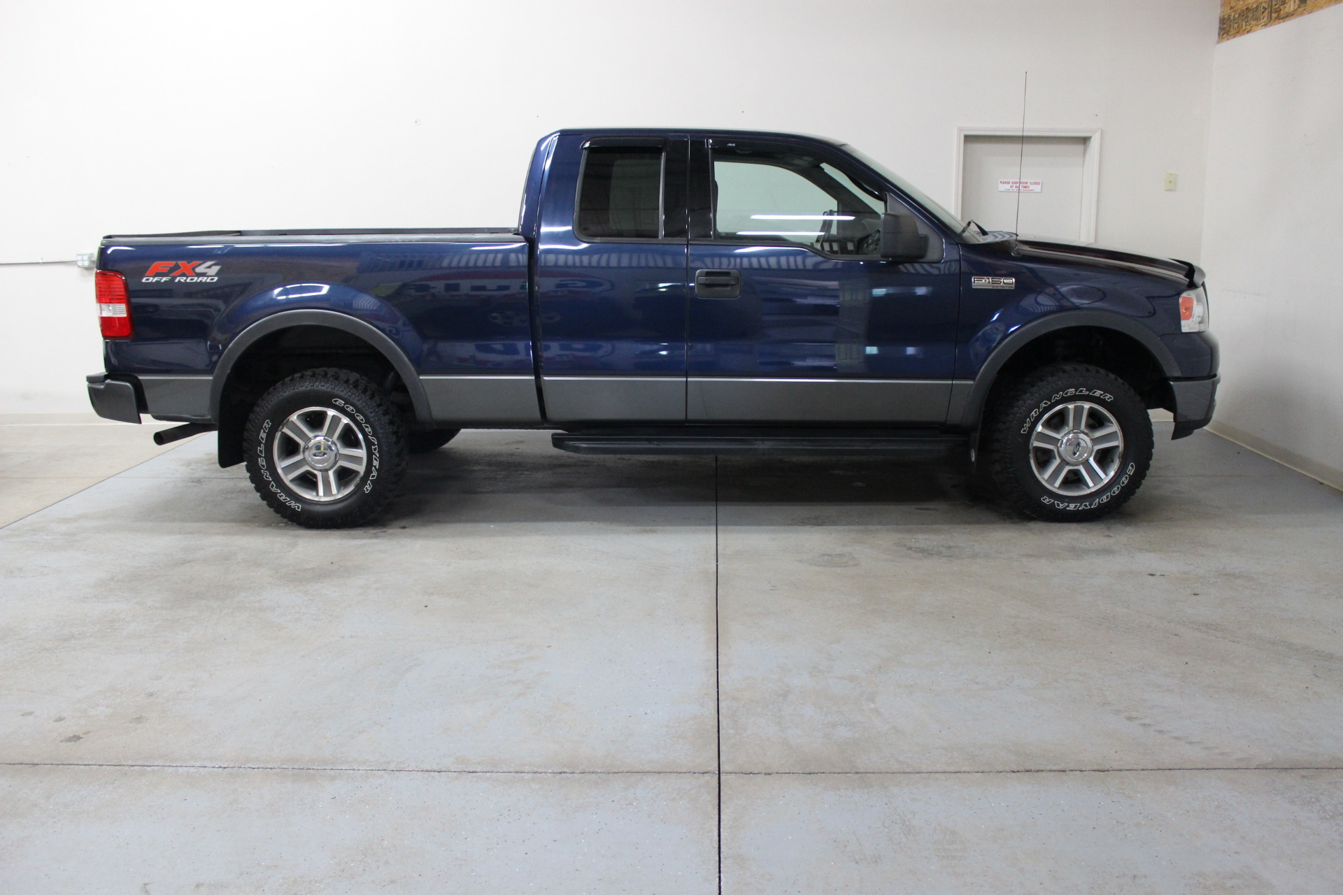 2004 Ford F-150 FX4